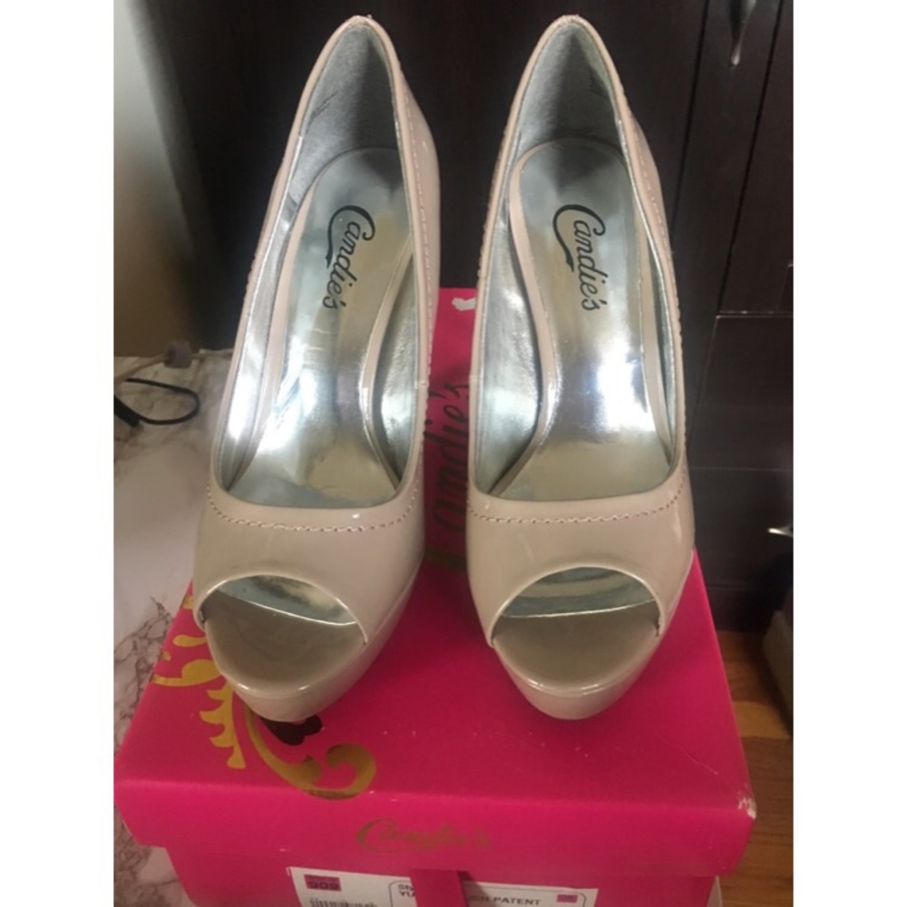 Peep toe heels
